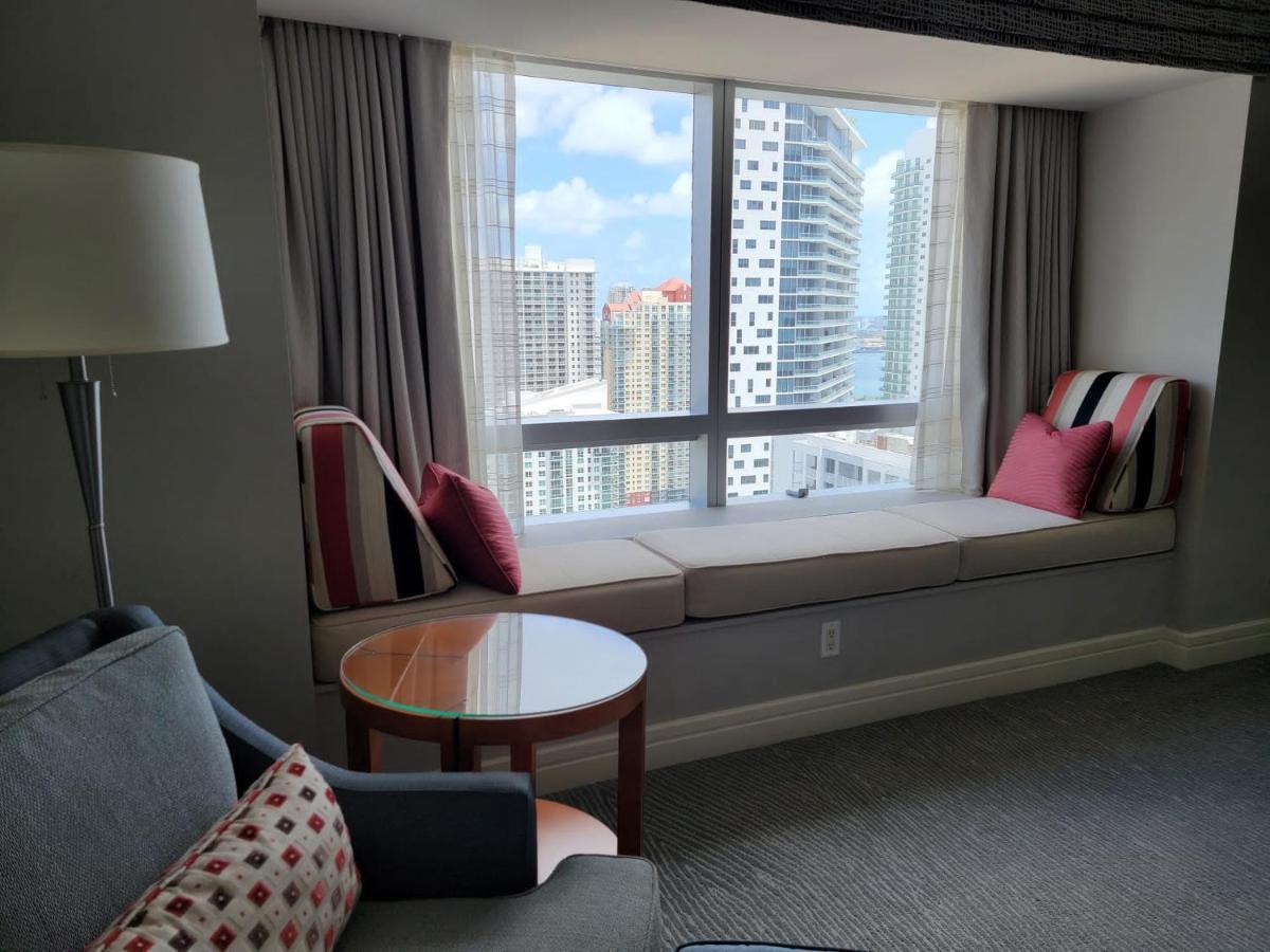Four Seasons Suite Маями Екстериор снимка