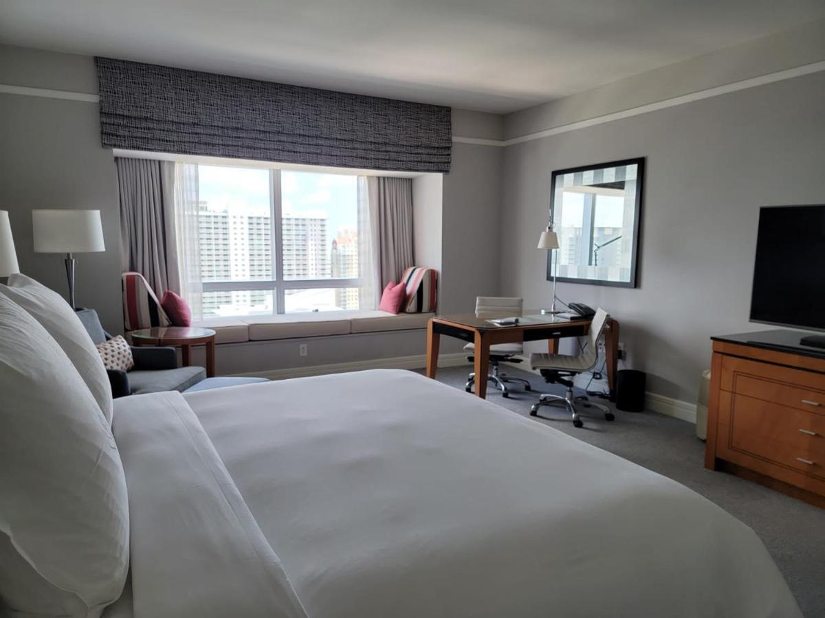 Four Seasons Suite Маями Екстериор снимка