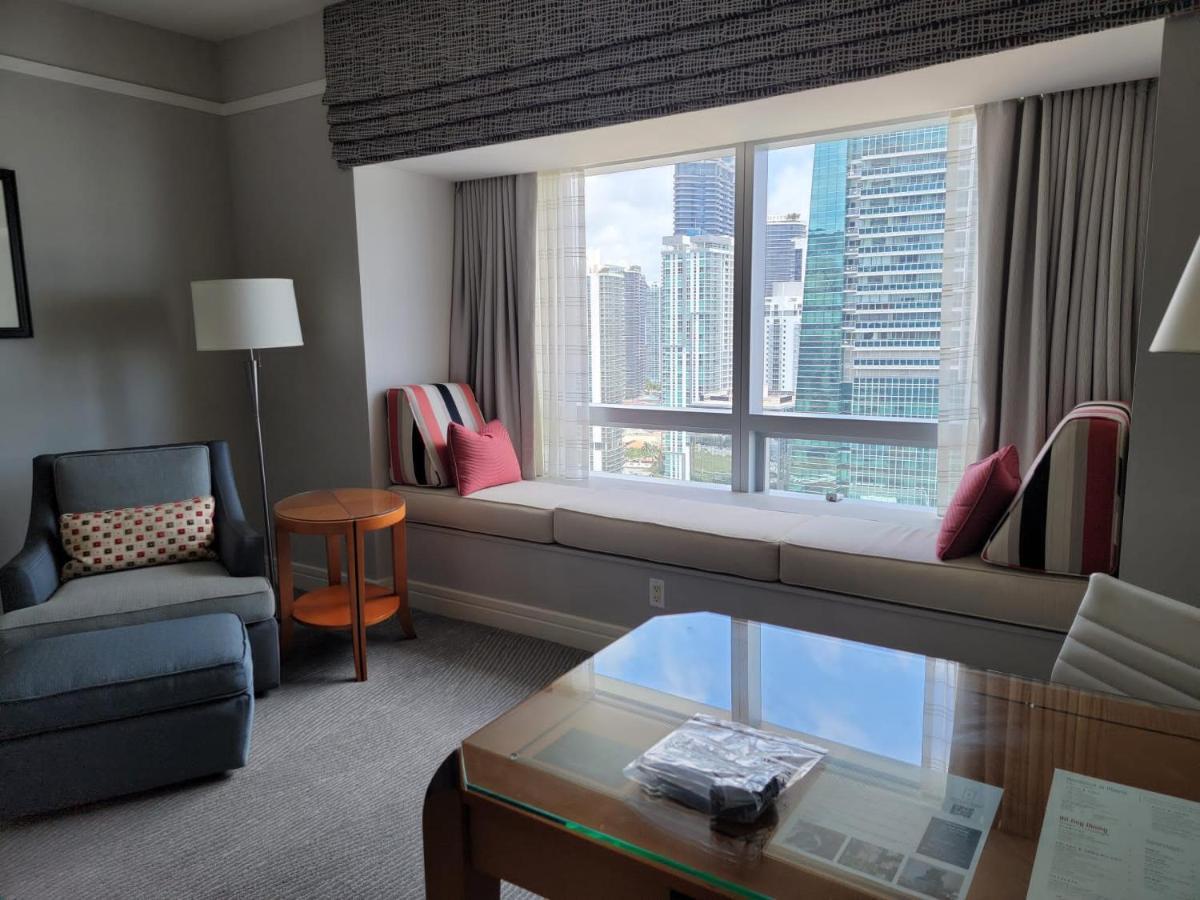 Four Seasons Suite Маями Екстериор снимка